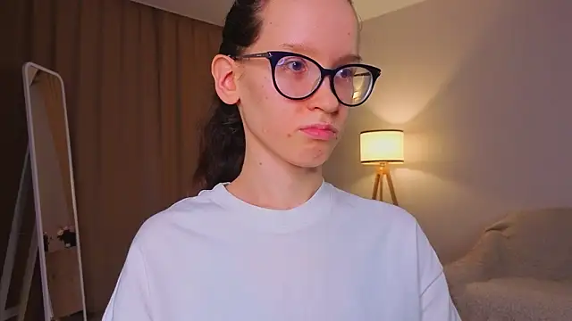 bettybrowni - BettyBrowni's free webcam