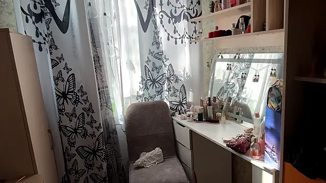 cuteviola - Cuteviola's free webcam