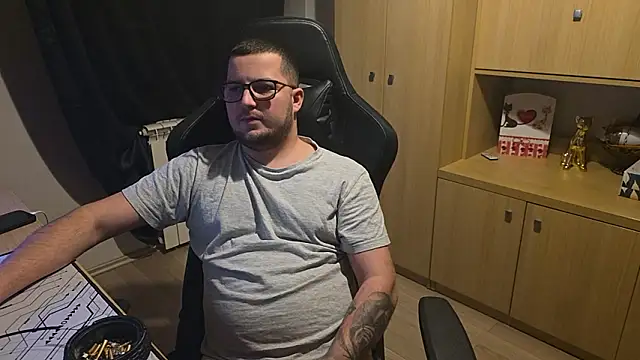 kevinnlovelly (M young) - Who wanna have some fun?