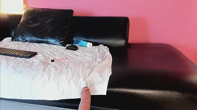 tiffanysurez_ - Tiffanysurez_'s free webcam