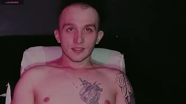 dylanwhite23_ - Dylanwhite23_'s free webcam - UK Sex Cams