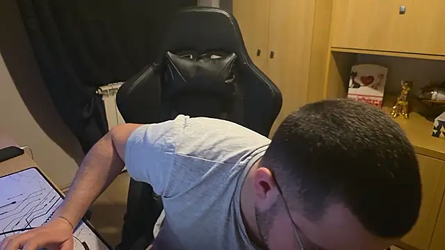 kevinnlovelly (M young) - Who wanna have some fun?