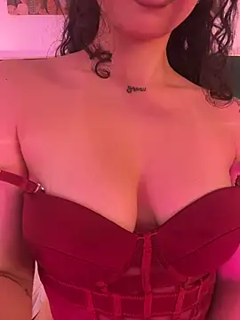 Webcam Model (IrinaBlanc)  is live.Free join now!