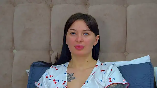 alexandrabloom - AlexandraBloom's free webcam