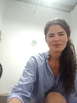 rosseehoney - RosseeHoney's free webcam