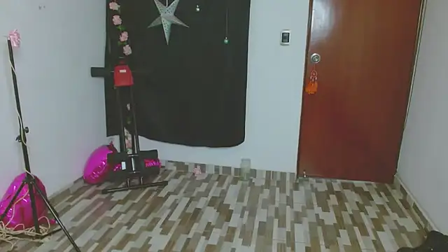 ella_peck - Ella_peck's free webcam - UK Sex Cams