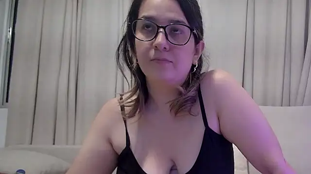 amooraaamoon - Amooraaamoon's free webcam - UK Sex Cams