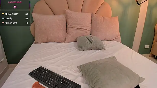 julieta_rosee - Julieta_rosee's free webcam