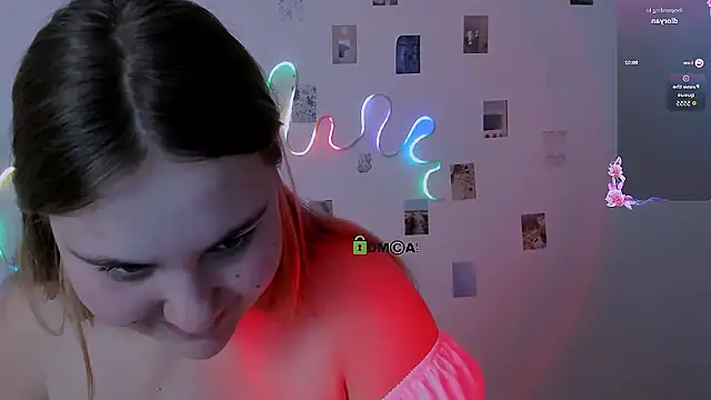 dina_bloom_ - Dina_bloom_'s free webcam