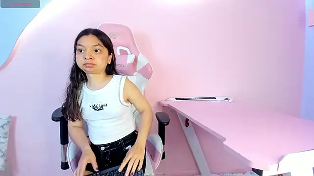 charlottemuller - CharlotteMuller's free webcam