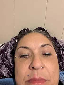 Webcam Model (GsSpot69)  is live.Free join now!