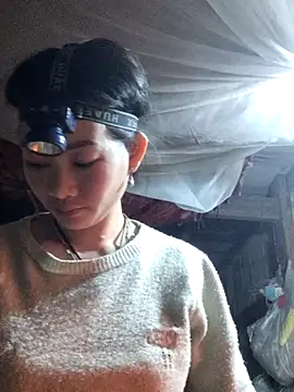 gio-thu - Gio-thu's free webcam