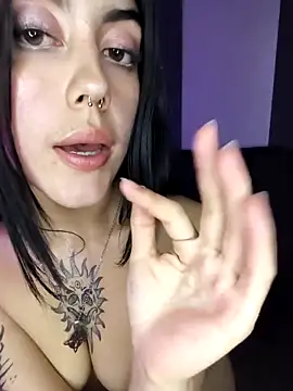 mazikeen-- - Mazikeen--'s free webcam