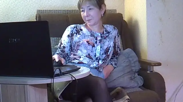 ellajohnsonx - EllaJohnsonX's free webcam - UK Sex Cams