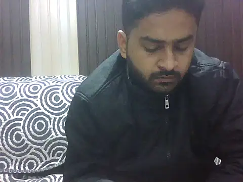 indihotguy (M young) - Shirtless in public