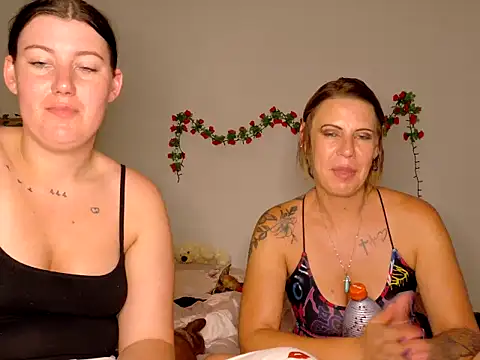 thefun_house - TheFun_House's free webcam