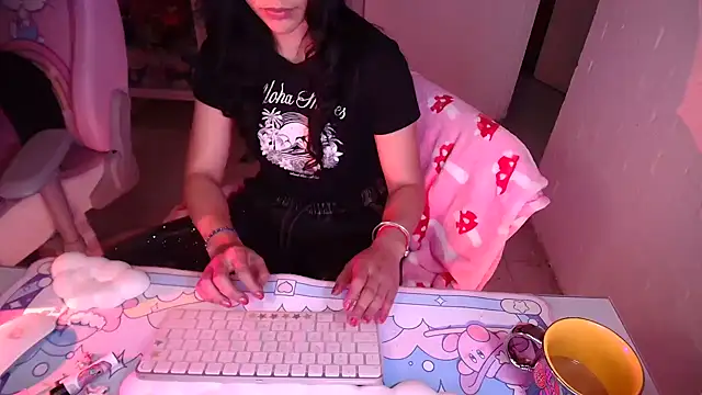 kaithra - Kaithra's free webcam