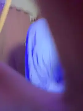 Webcam Model (EmillieX)  is live.Free join now!