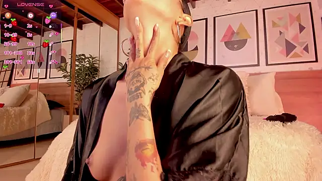 lunaruso - LunaRuso's free webcam