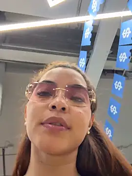 akiray10 - AkiraY10's free webcam