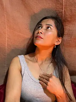 Webcam Model (Awami-kodye)  is live.Free join now!