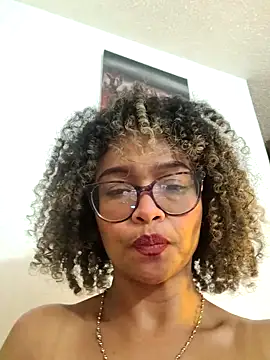 Webcam Model (BiiancaEstradaa)  is live.Free join now!