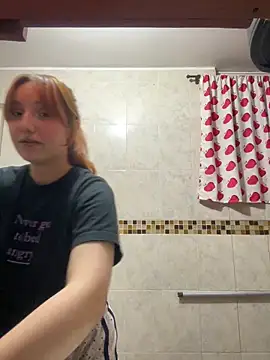 Webcam Model (Davne_)  is live.Free join now!