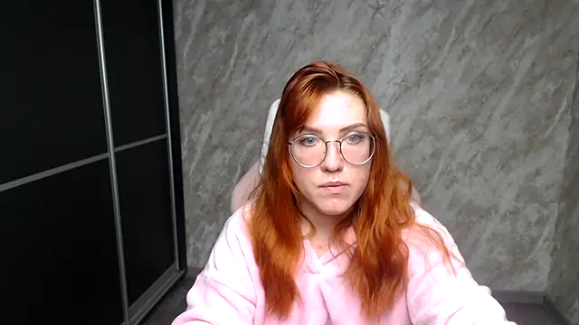 reginasmilee - Reginasmilee's free webcam - UK Sex Cams