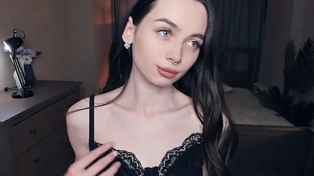 yvonnerobes - YvonneRobes's free webcam