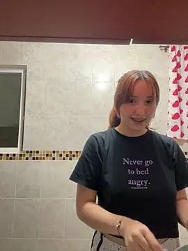 Webcam Model (Davne_)  is live.Free join now!