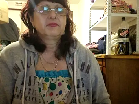 samantha_squirt@xh (Ask my age) - Show Big Soft Boobs / Arata Sanii mari