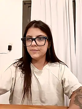 lililovexx from StripChat is Freechat