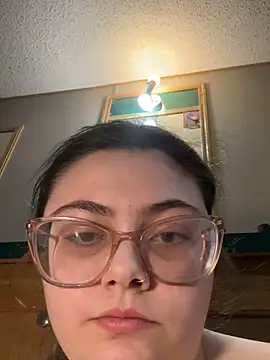 jmassey387 (F teen) - Dildo fun 2 mins