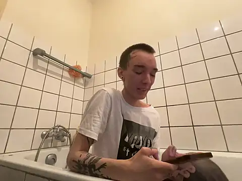 Webcam Model (Styxlust) is live