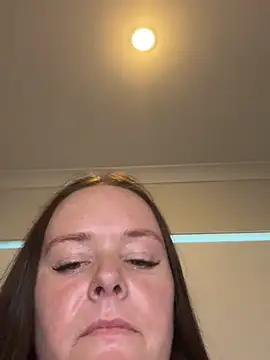 Webcam Model (carinabro10)  is live.Free join now!