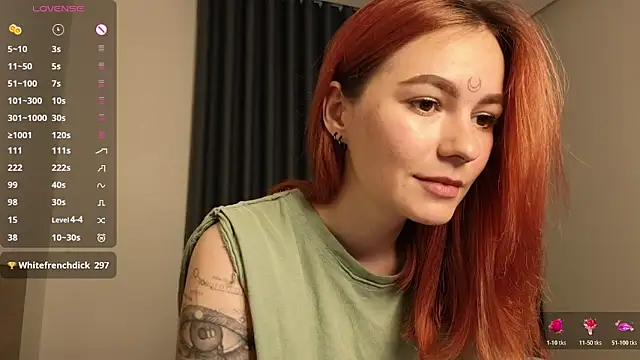 girl_with_snaketatto0