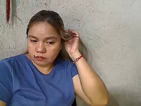 ambersmile - Ambersmile's free webcam - UK Sex Cams