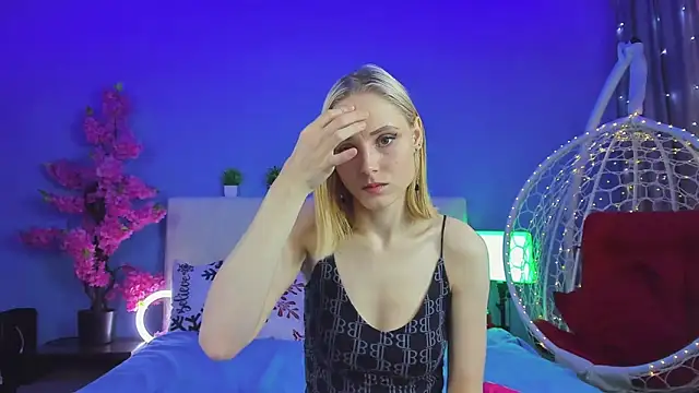 gina_gina_love - Gina_Gina_love's free webcam - UK Sex Cams