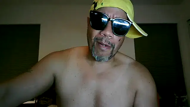 pimpdaddy4ever - Pimpdaddy4ever's free webcam - UK Sex Cams