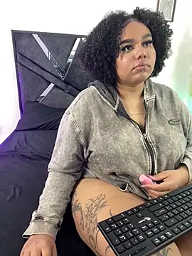 alahiafrequency - AlahiaFrequency's free webcam