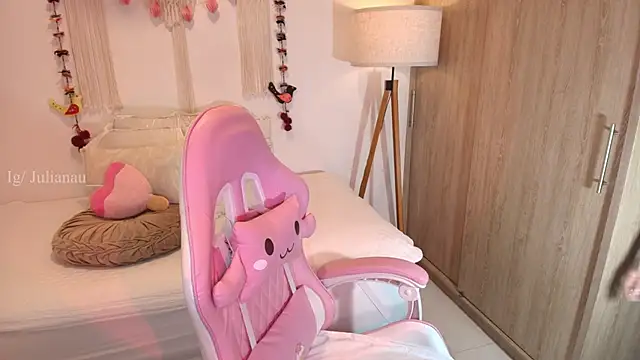 iriswest_ - Iriswest_'s free webcam