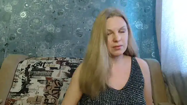 BlondeFox Live Webcam on Stripchat