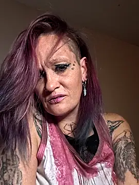 renegade_vyxxen - Renegade_vyxxen's free webcam