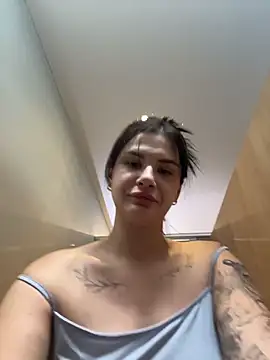 mirareach - MiraReach's free webcam