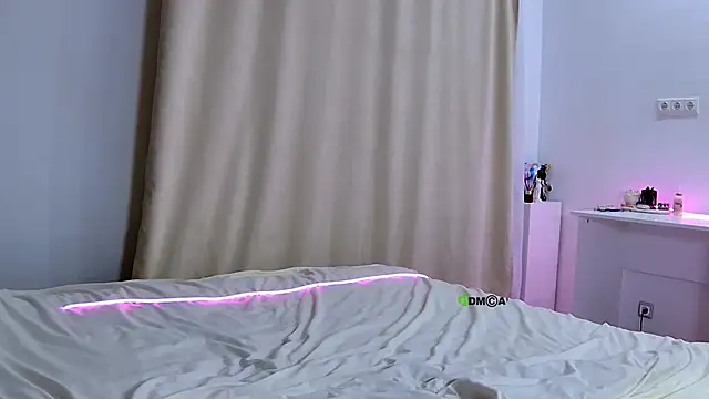 a_kerry__ - A_kerry__'s free webcam