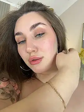 kirabarlows - KiraBarlows's free webcam