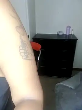 thaqueenmaya - ThaQueenMaya's free webcam