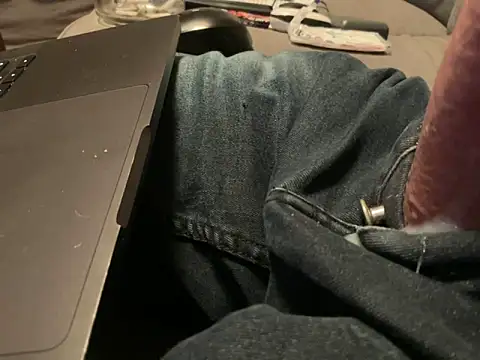 juicyprecumboy - Juicyprecumboy's free webcam