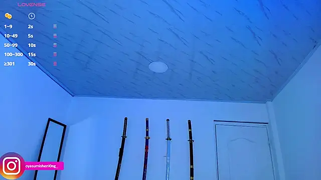 nicorobinn - Nicorobinn's free webcam