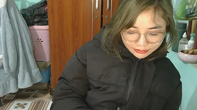 uhem112 - Uhem112's free webcam